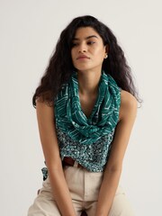 Seasalt Cornwall Green Wilcove Snood - Image 1 of 3