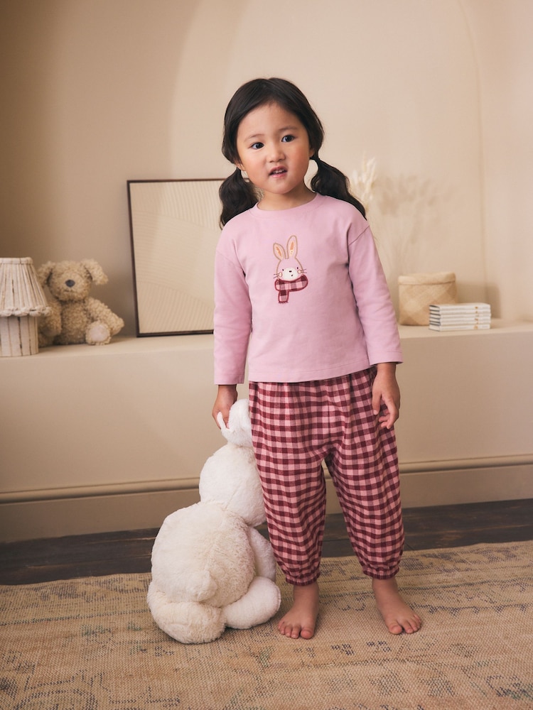 Rozā - Ribbon Wrapped Bunny Woven Jogger Pyjamas (1.5-7yrs) - Attēls 1 no 5 Rozā - Ribbon Wrapped Bunny Woven Jogger Pyjamas (1.5-7yrs) - Attēls 1 no 5