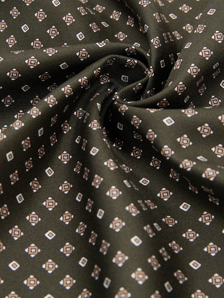 Reiss Khaki Green Sisto Silk Micro Diamond-Print Pocket Square - Image 3 of 3