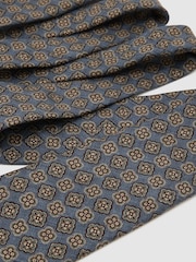 Azul cielo - Reiss Amico Silk Floral Medallion-Print Tie - Imagen 3 de 5