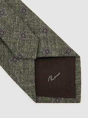 Verde salvia oscuro - Reiss Arrigo Silk Diamond Medallion-Print Tie - Imagen 4 de 5