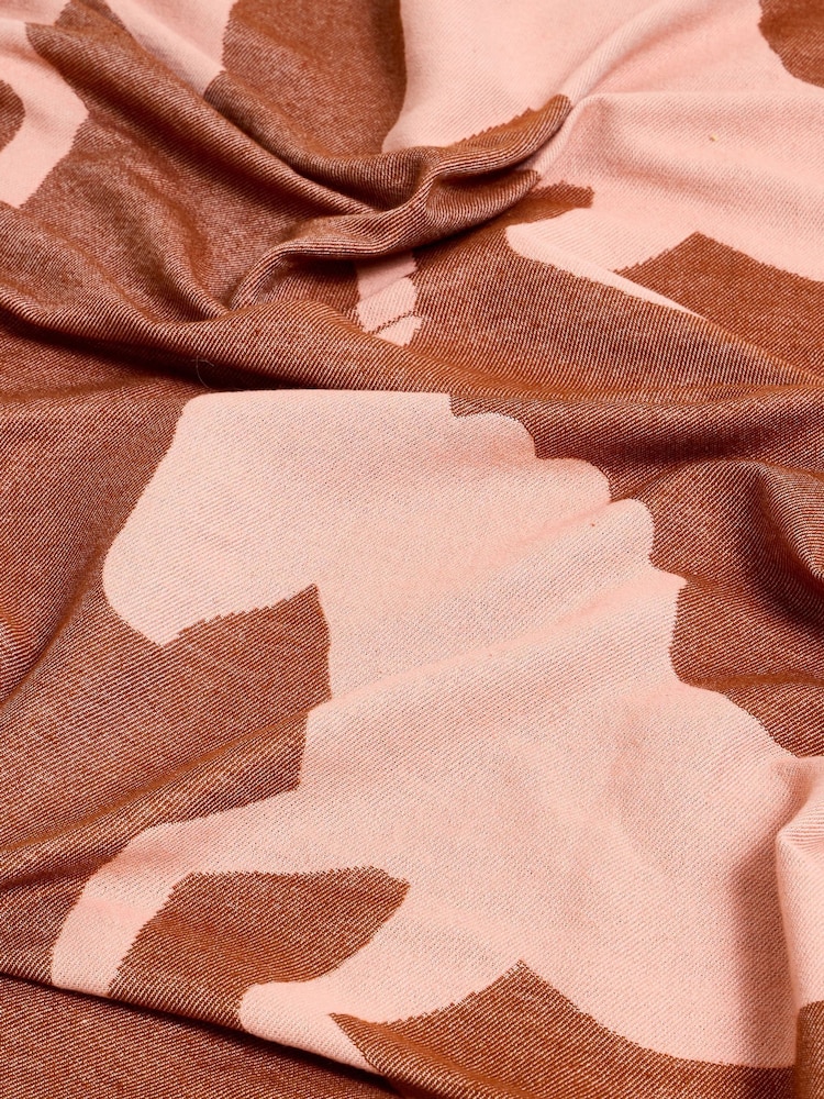 Oliver Bonas Pink Jacquard Horse Throw - Image 6 of 6
