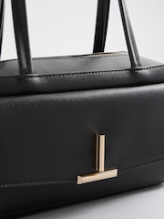 Lipsy Black T-Bar Boxy Shoulder Bag - Image 3 of 4