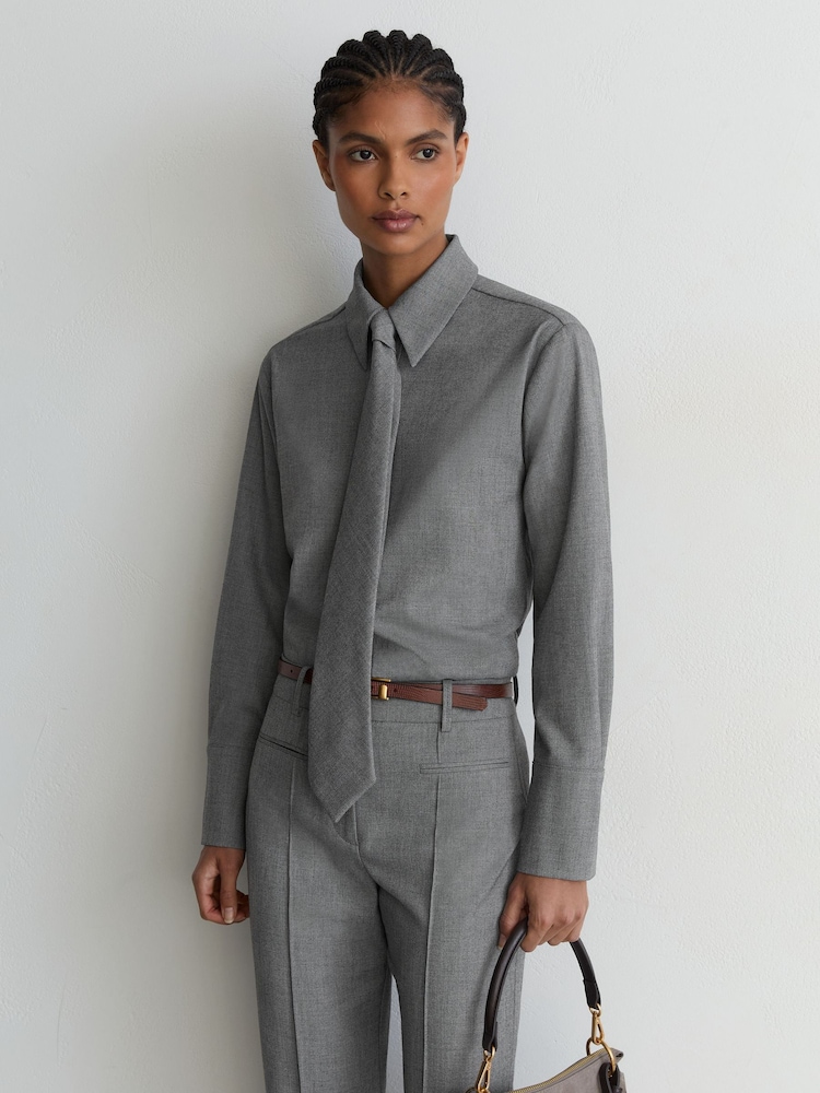 Reiss Rosaria Woven Neck-Tie Long-Sleeve Shirt - Bild 1 von 7 Reiss Rosaria Woven Neck-Tie Long-Sleeve Shirt - Bild 1 von 7