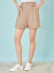 Yumi Brown Pleat Front Shorts - Image 2 of 3