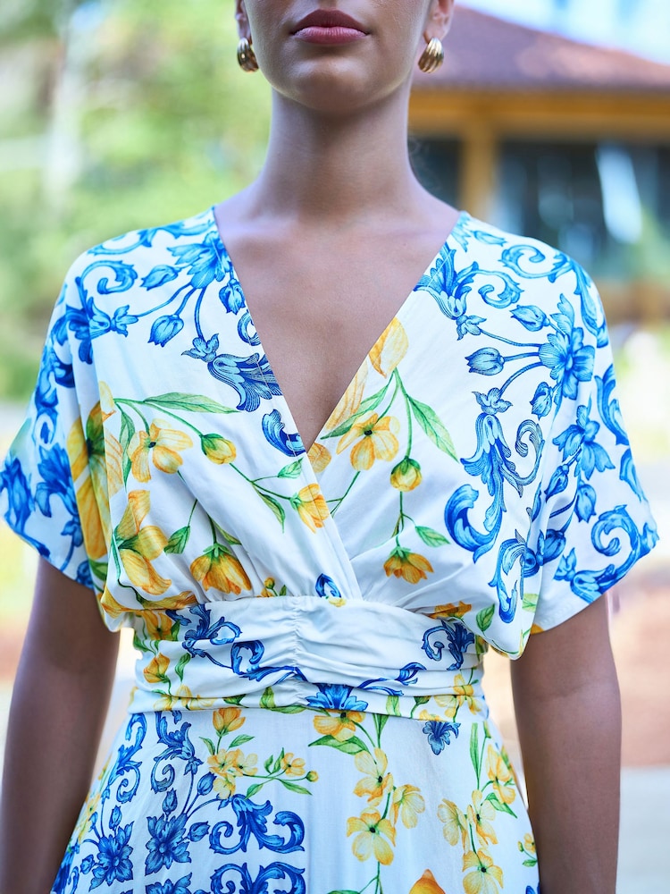 Yumi Cream Lemon Print Viscose Ruched Waist Midi Dress - Image 5 of 5