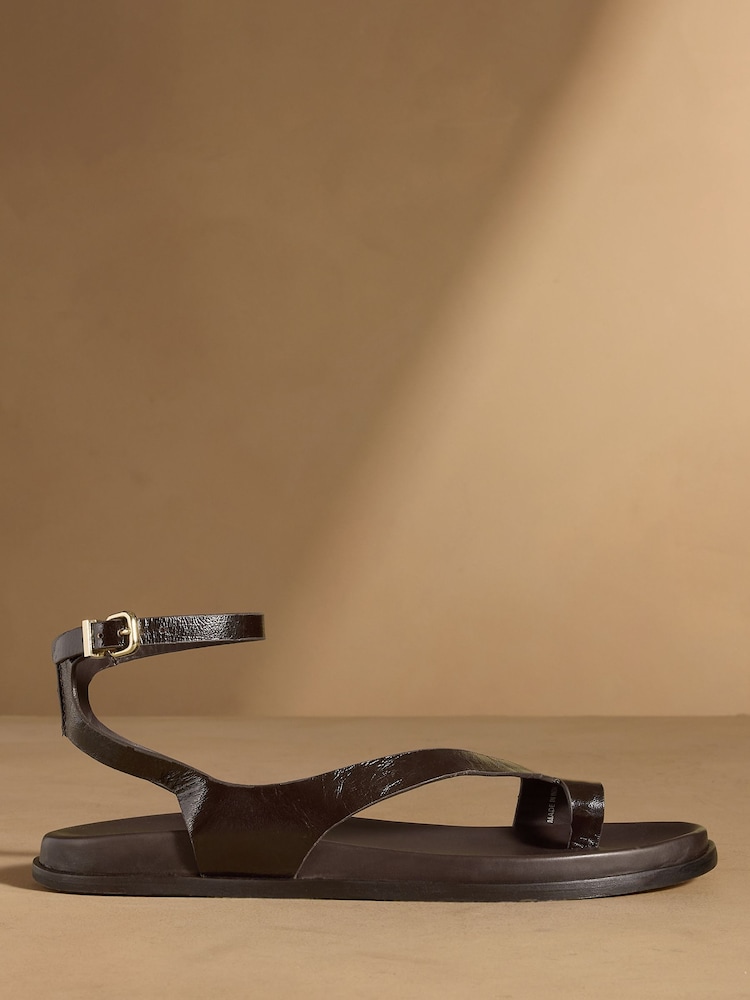 Russell & Bromley Brown Spey Toe Loop Sandals - Image 2 of 8 Russell & Bromley Brown Spey Toe Loop Sandals - Image 2 of 8