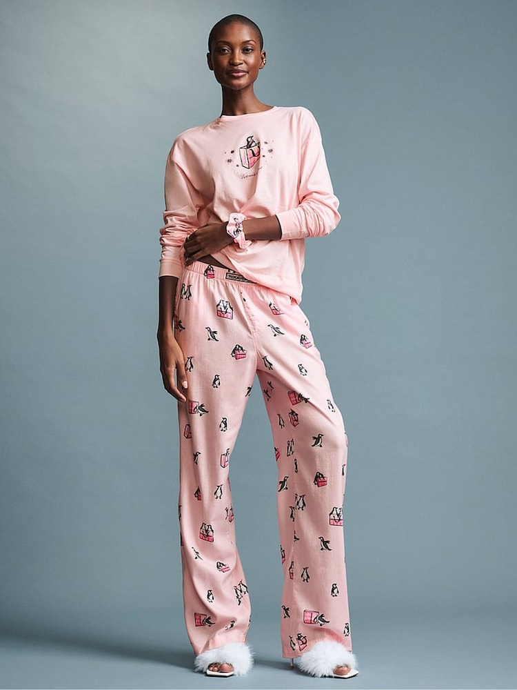 Victoria's Secret Christmas Pink Penguins Long Sleeve Flannel Pyjamas  Scrunchie Set - Image 1 of 3