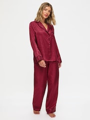 Rojo - Ann Summers Signature Satin Long All Over Pyjamas Set - Imagen 3 de 7