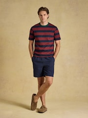 Navy & Red Striped Crew Neck - Camiseta de algodón con cuello redondo Rugby Club de Joules - Imagen 3 de 6