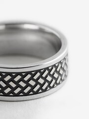 Silver Tone Stainless Steel Plait Silver Tone Ring - Image 4 of 4
