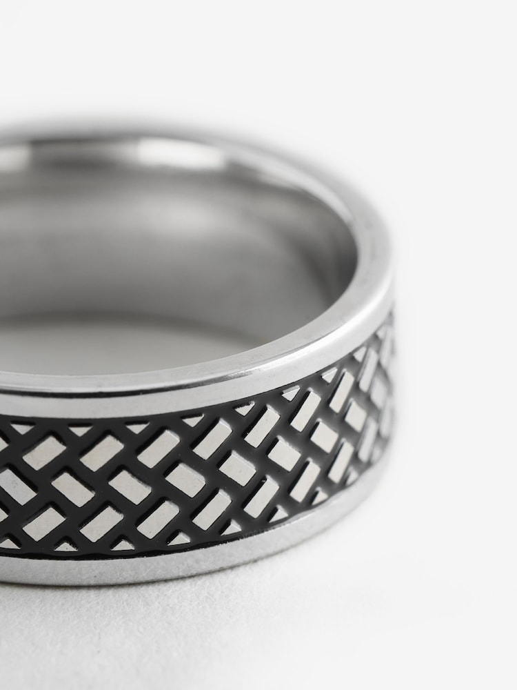 Silver Tone Stainless Steel Plait Silver Tone Ring - Image 4 of 4