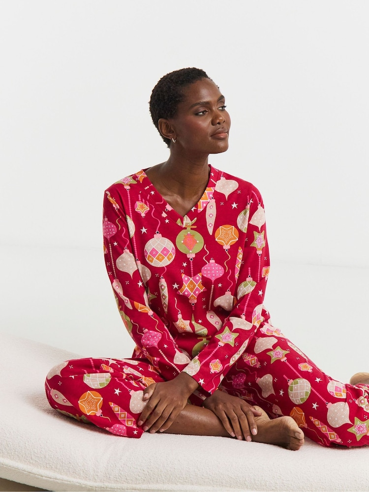 JD Williams Red Long Sleeve Pyjamas Set 2 Pack - Image 4 of 4 JD Williams Red Long Sleeve Pyjamas Set 2 Pack - Image 4 of 4