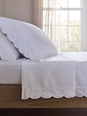 Collection Luxe 200 Thread Count Flat Scallop Bed Sheet - Billede 1 af 2
