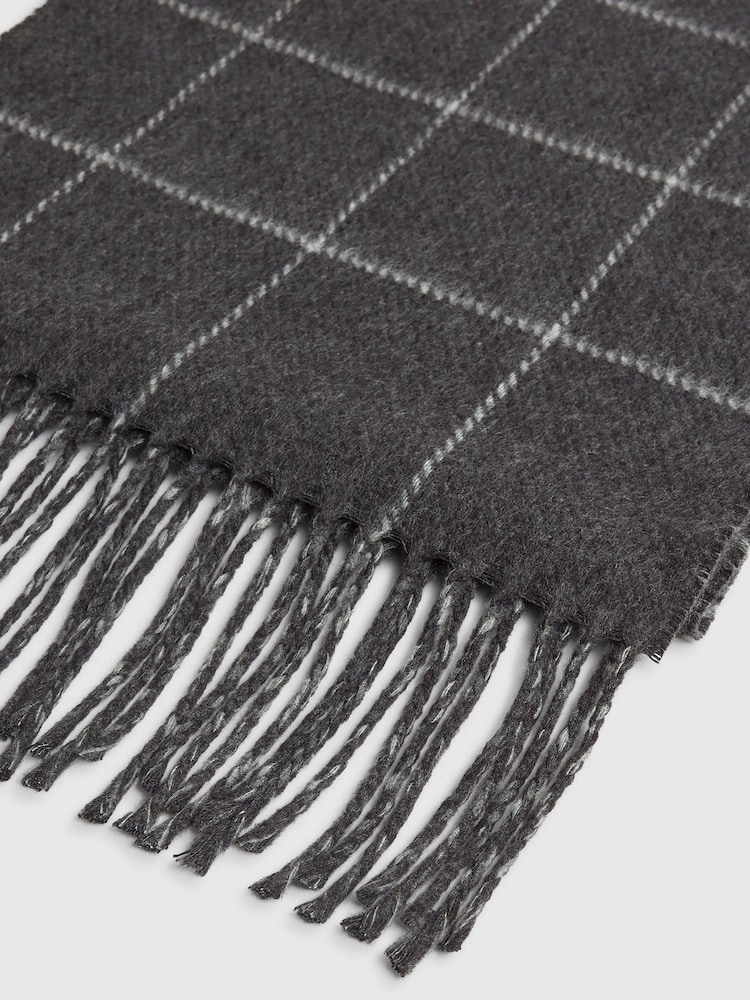 وشاح مربعات بوجهين من River Island - صورة 3 من 3 وشاح مربعات بوجهين من River Island - صورة 3 من 3