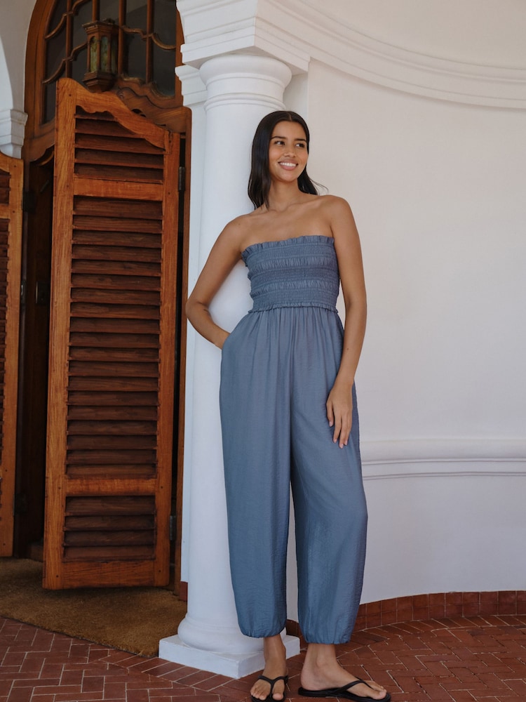 Blau - Bandeau Shirred Body Balloon Leg Jumpsuit - Bild 2 von 8 Blau - Bandeau Shirred Body Balloon Leg Jumpsuit - Bild 2 von 8