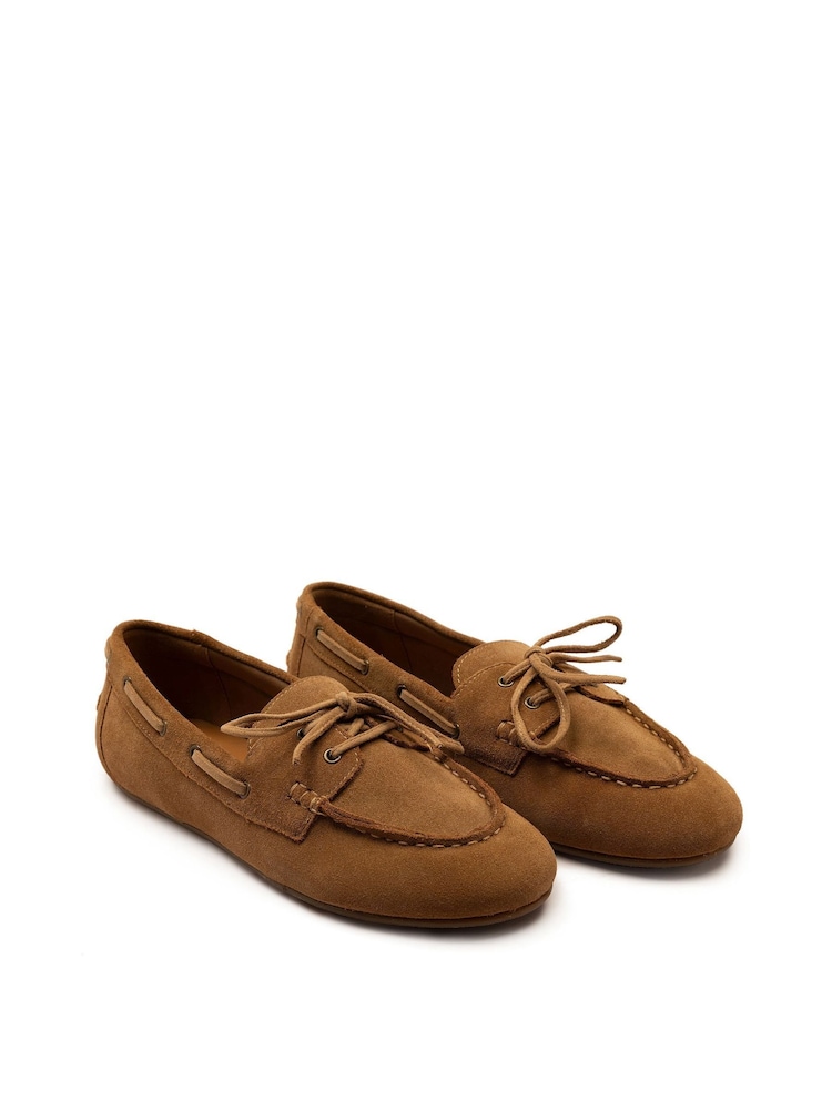 Off The Hook Tan Lea Suede Leather Round Toe Boat Shoes - Image 2 of 6