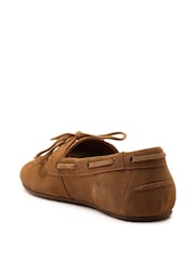 Off The Hook Tan Lea Suede Leather Round Toe Boat Shoes - Image 5 of 6