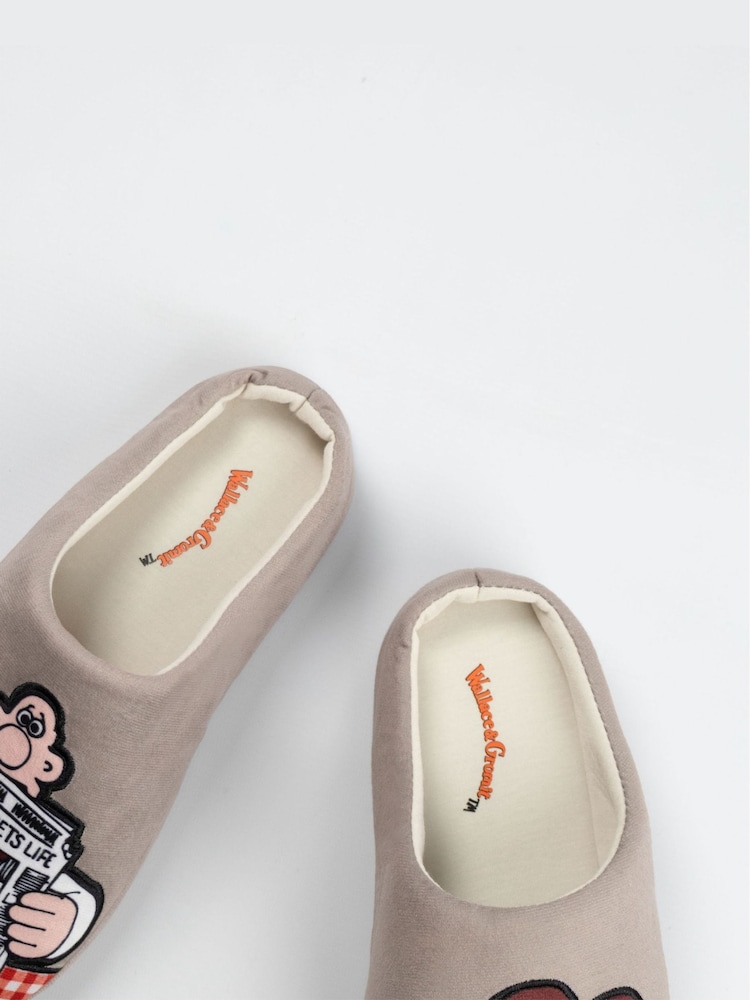 Vanilla Underground Brown Wallace And Gromit Multi Character Slippers - Image 2 of 6 Vanilla Underground Brown Wallace And Gromit Multi Character Slippers - Image 2 of 6