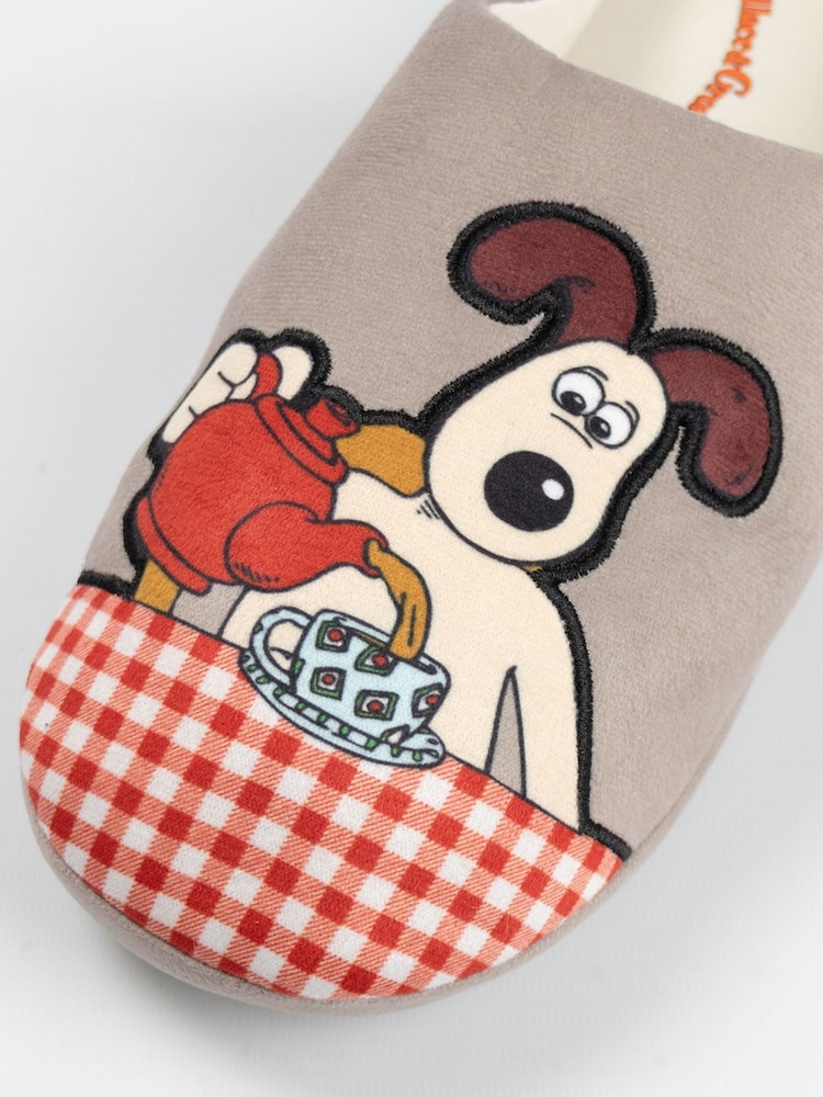 Vanilla Underground Brown Wallace And Gromit Multi Character Slippers - Image 6 of 6 Vanilla Underground Brown Wallace And Gromit Multi Character Slippers - Image 6 of 6
