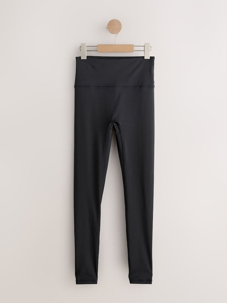 ملابس رياضية نسائية