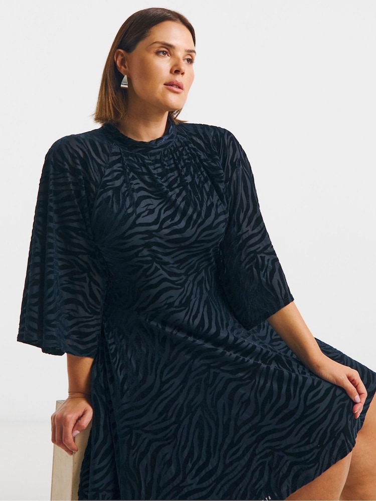 Simply Be Blue Animal Devoure Skater Dress - Image 2 of 4