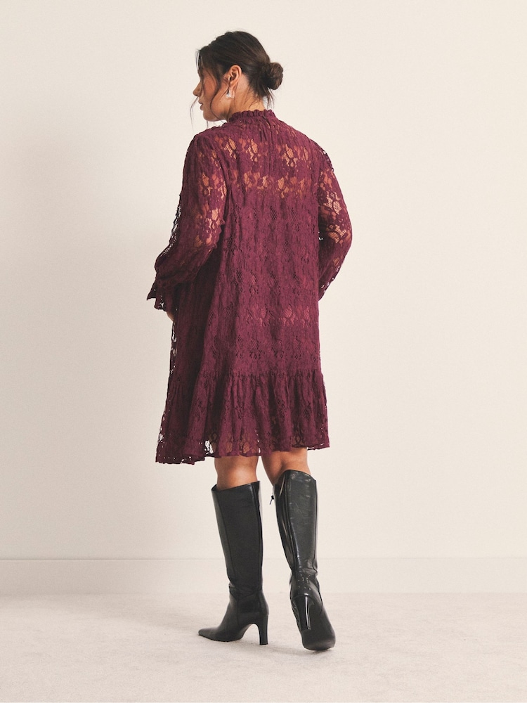 أحمر - Simply Be Lace Ruffle Mini Dress - صورة 2 من 4 أحمر - Simply Be Lace Ruffle Mini Dress - صورة 2 من 4
