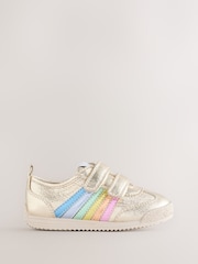 حذاء رياضي برّاق بألوان قوس قزح من Little Bird By Jools Oliver - Image 1 of 5