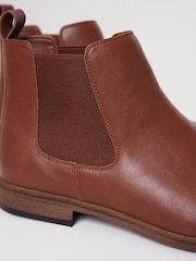 Threadbare Brown Chelsea Boots - Image 3 of 4