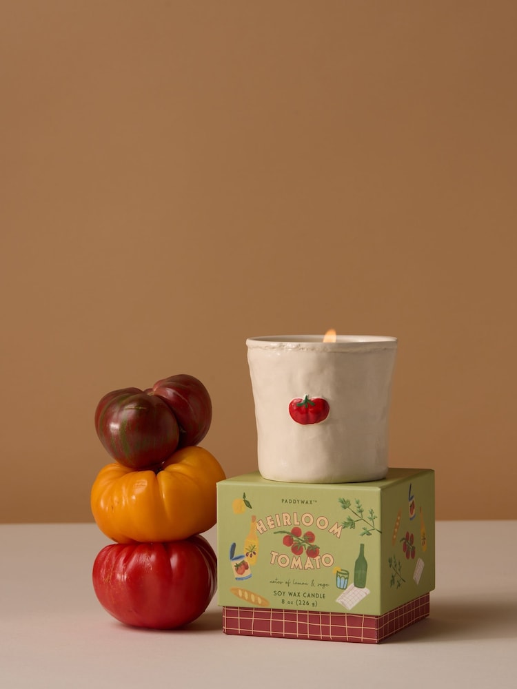 Paddywax Bistro 226g Tomato Embossed Ceramic Candle - Image 2 of 4