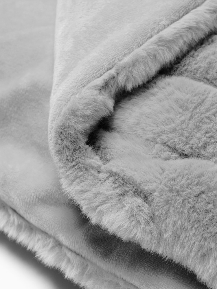 BHS Grey Bergen Faux Fur Throw - Image 2 of 5 BHS Grey Bergen Faux Fur Throw - Image 2 of 5