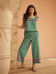Love & Roses Green Print Crop Ric Rac Trim Trousers - Image 3 of 4