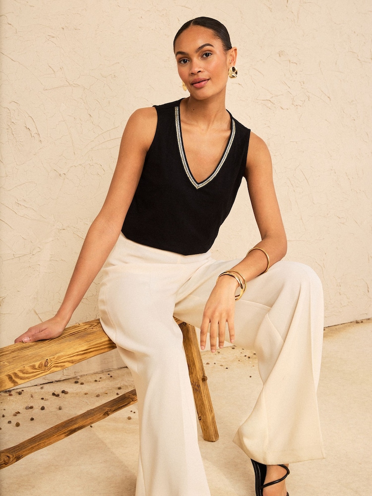 Love & Roses Black Top - Image 4 of 4