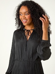 Roman Black Petite Crushed Pleat Tier Dress - Image 4 of 5