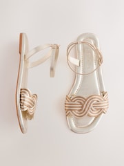 برّاق - صندل مسطح محبوك من ‪Forever Comfort®‬ - صورة 1 من 6