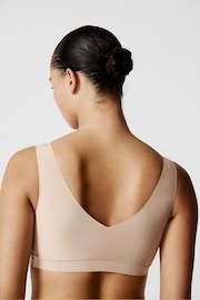 Chantelle Soft Stretch Seamless V-Neck Padded Crop Top - Image 3 of 5