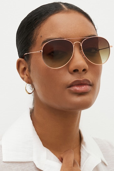 Rose Gold Classic Aviator Style Sunglasses