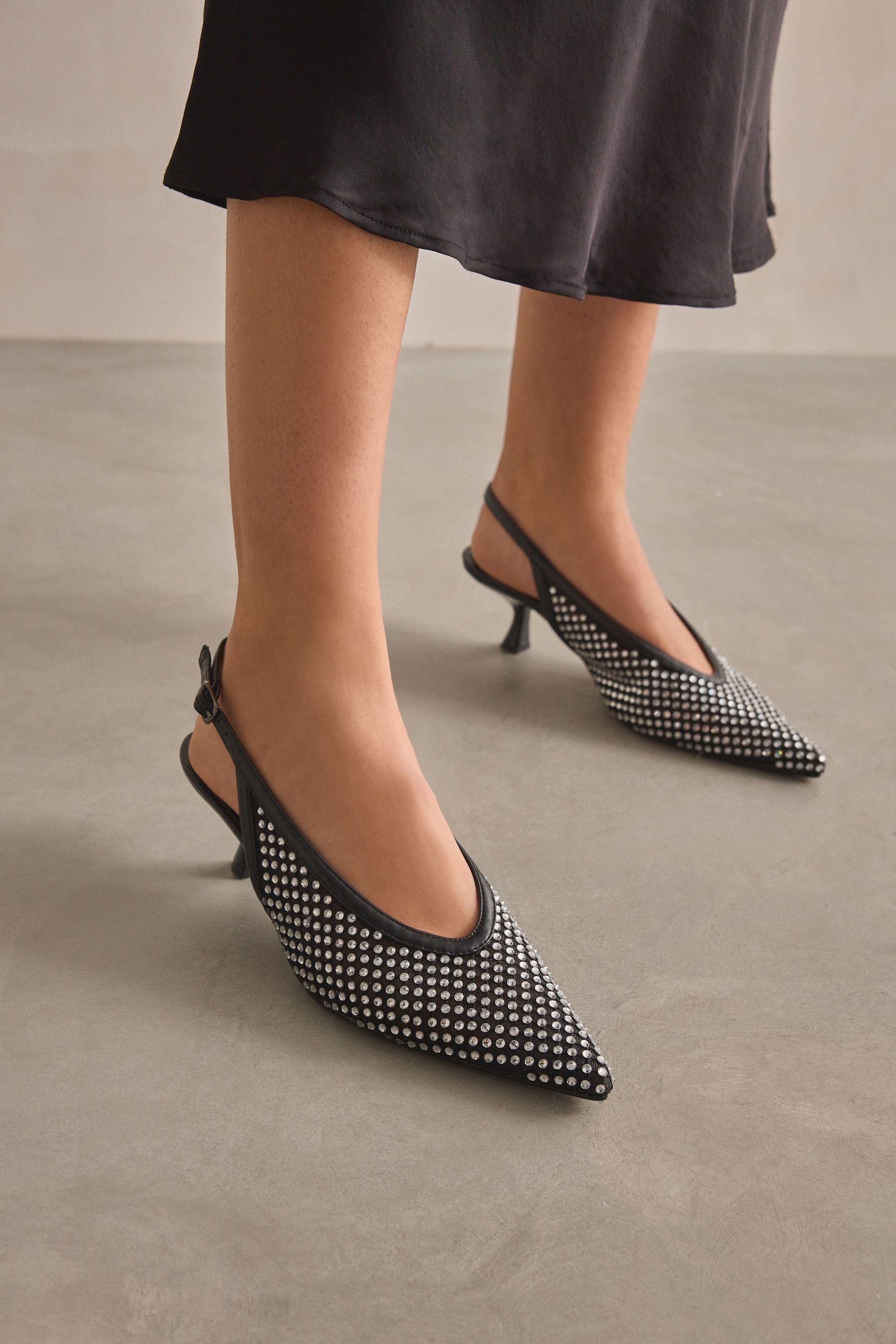 Mesh heel shoes store