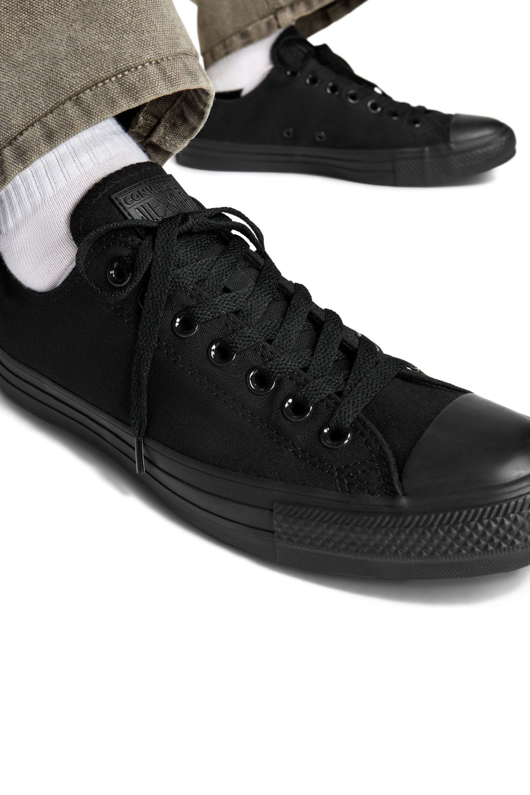 S speciality ox sales unisex sneakers hitam