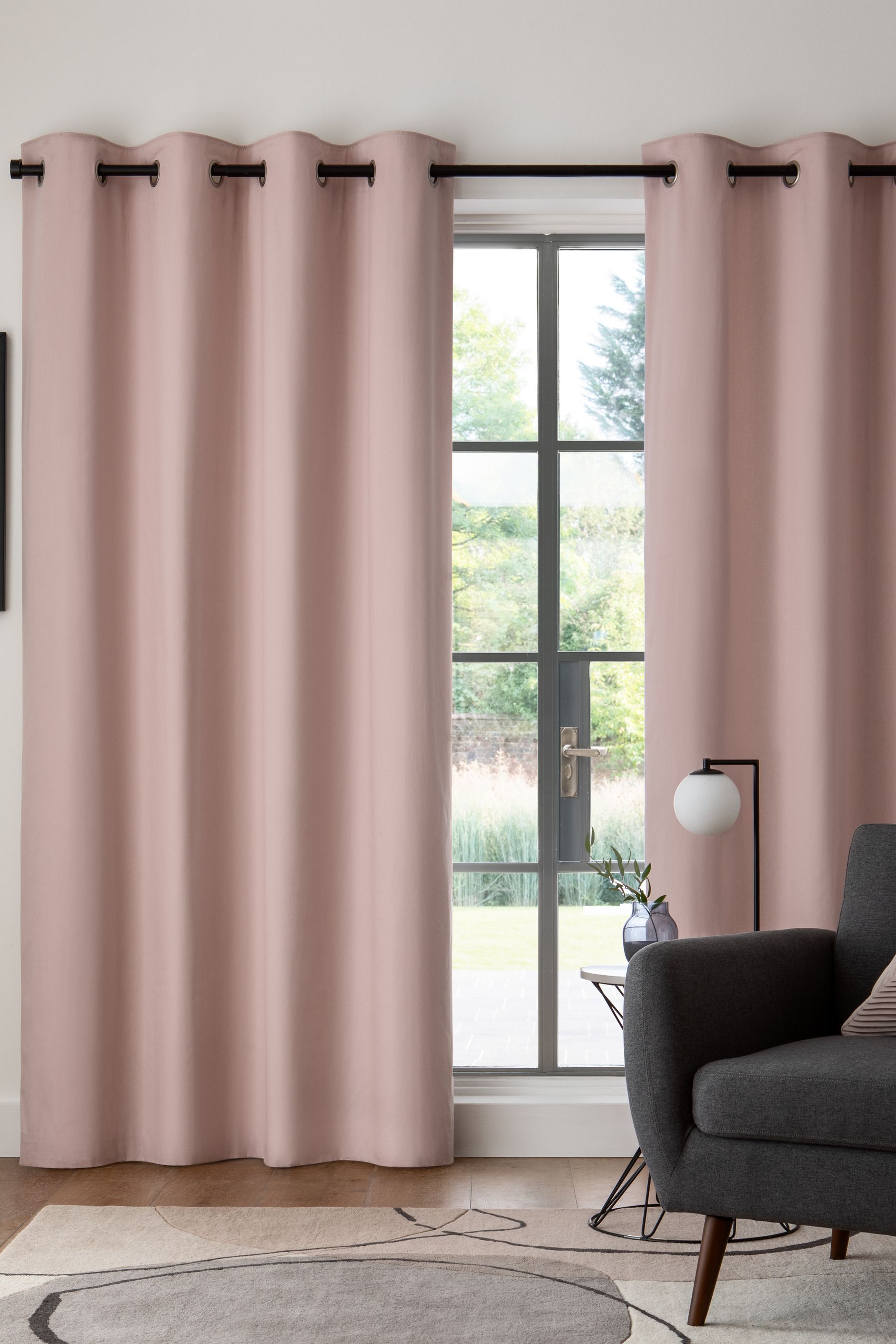 Dusky pink outlet curtains