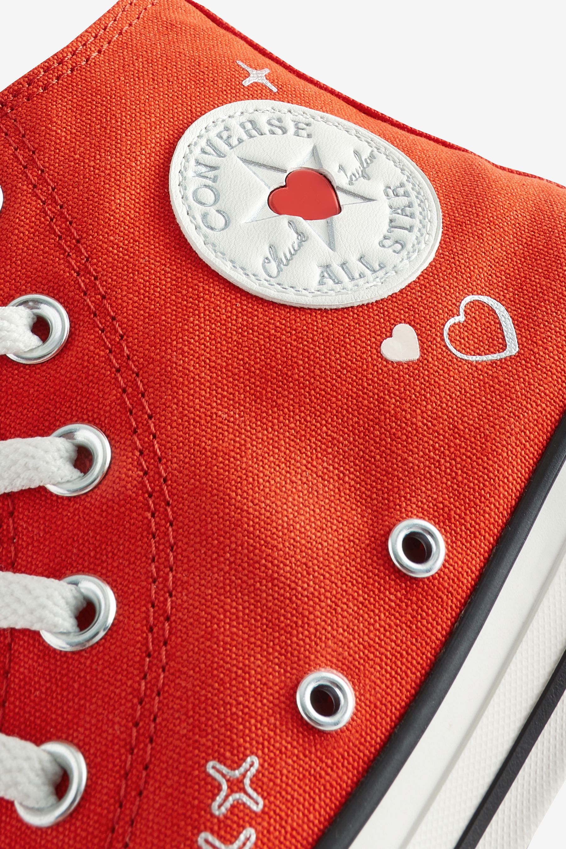 Red love heart converse best sale