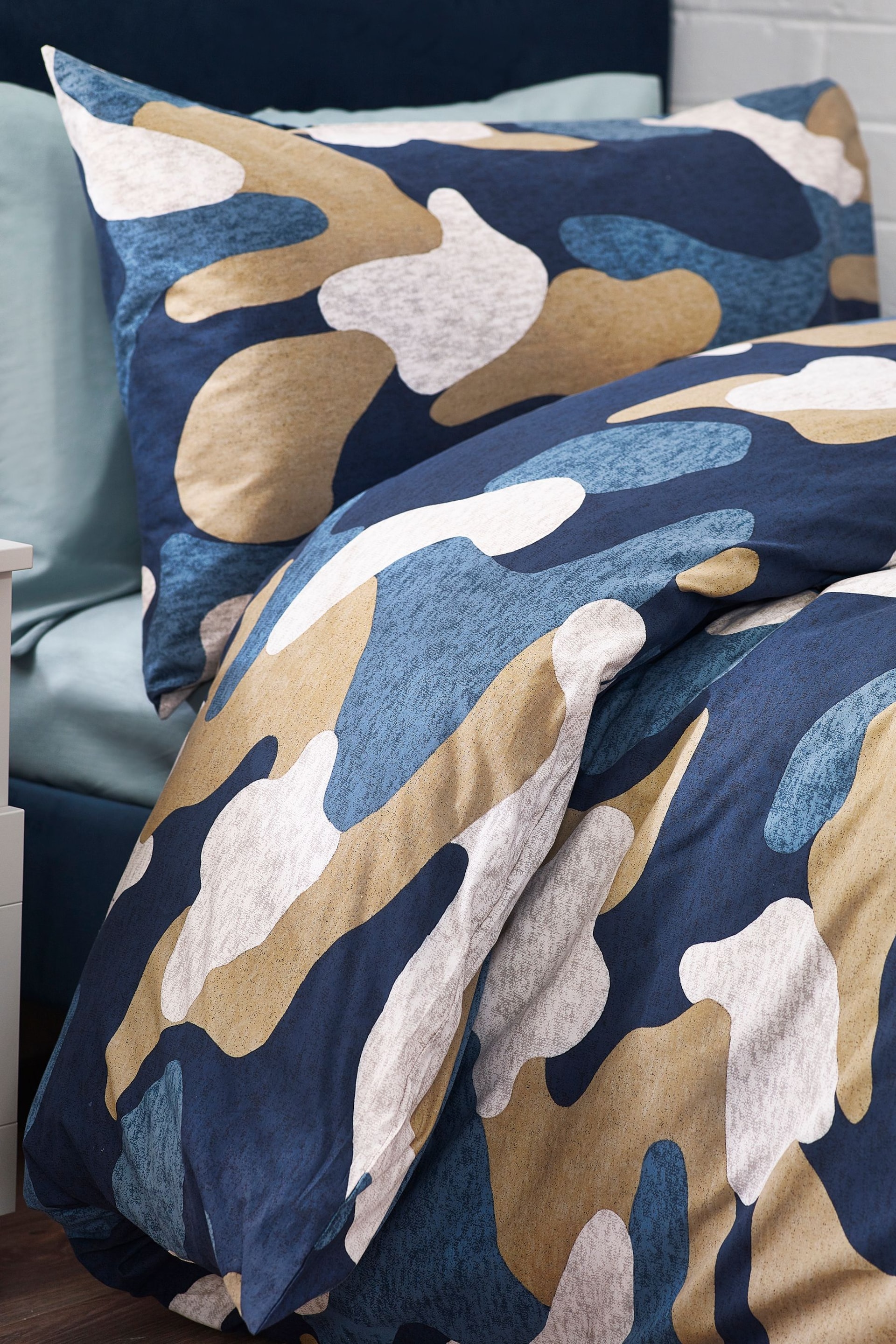 Blue Camo Duvet Cover and Pillowcase Set - Image 3 of 6