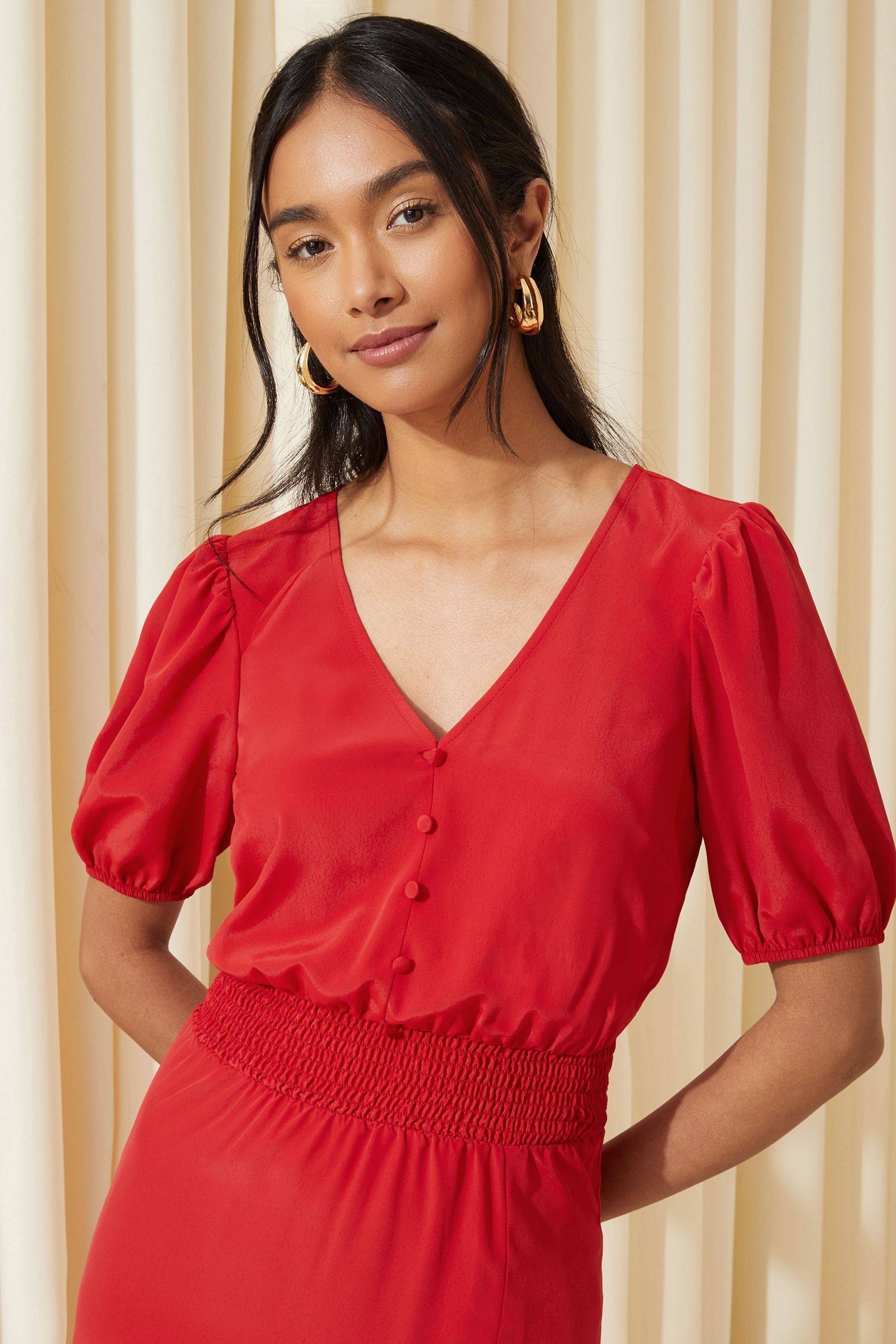 Bright red midi dress 2025