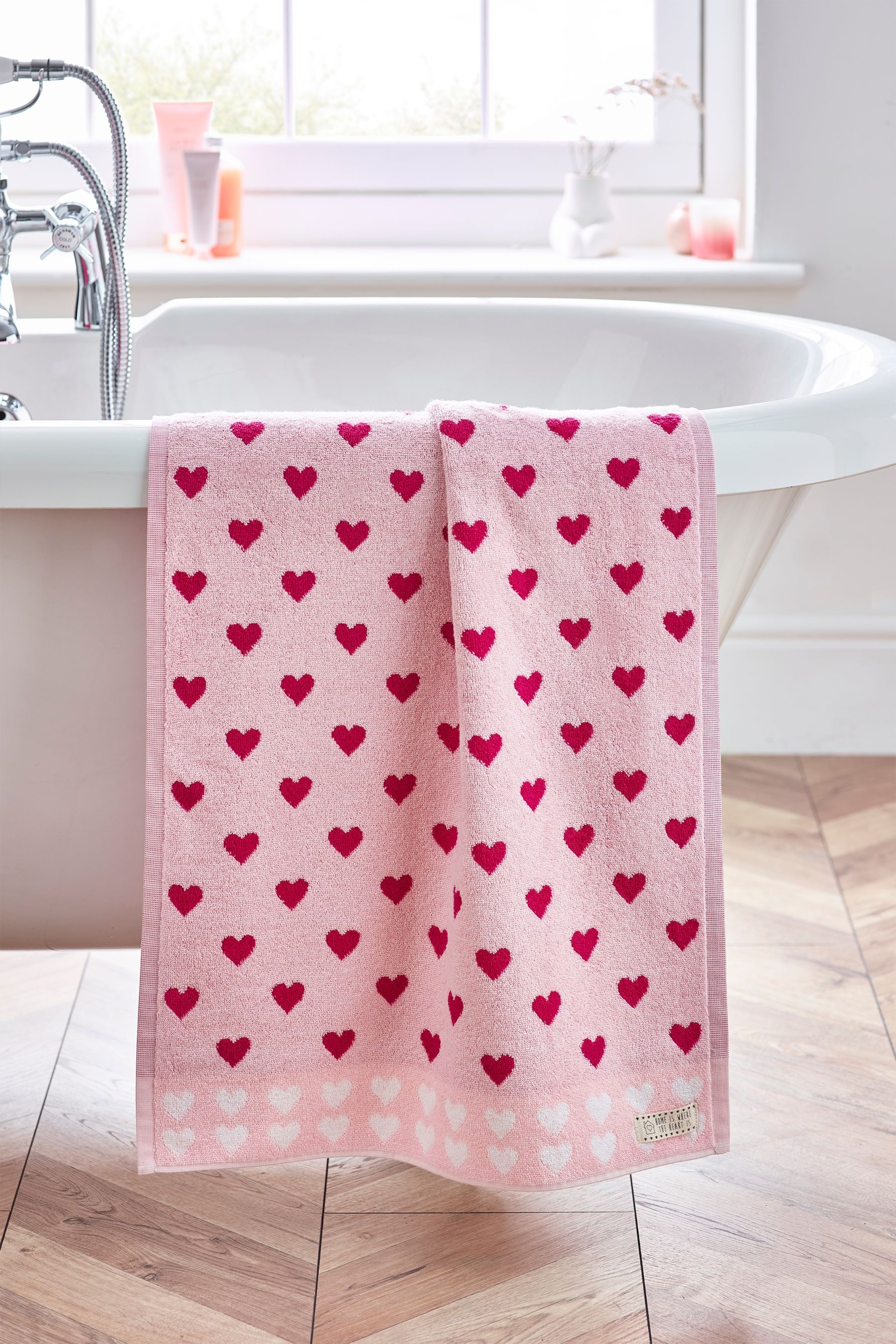 Pink Hearts 100% Cotton Towel - Image 2 of 3