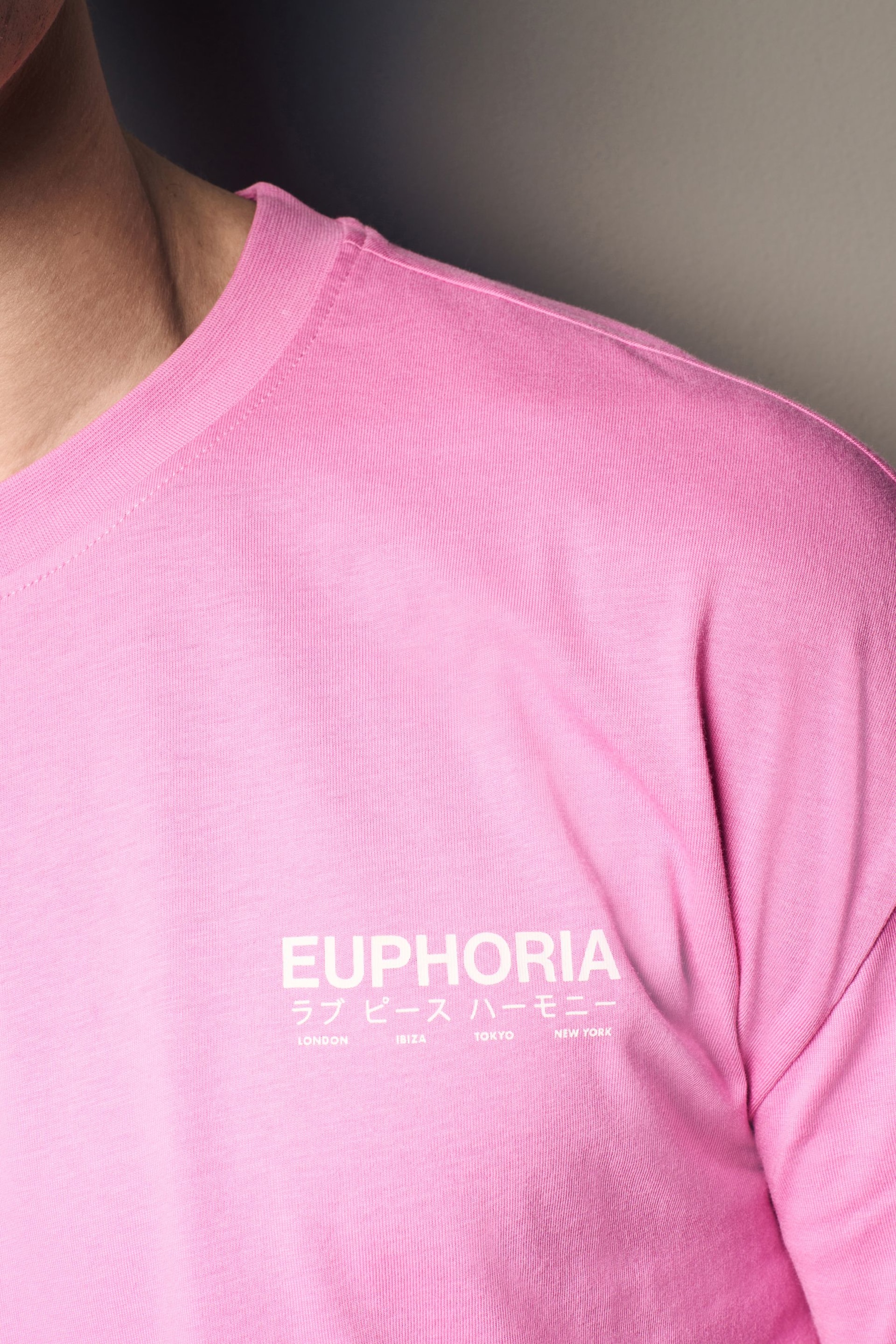 Pink Relaxed Fit Back Print Graphic T-Shirt - Image 4 of 9
