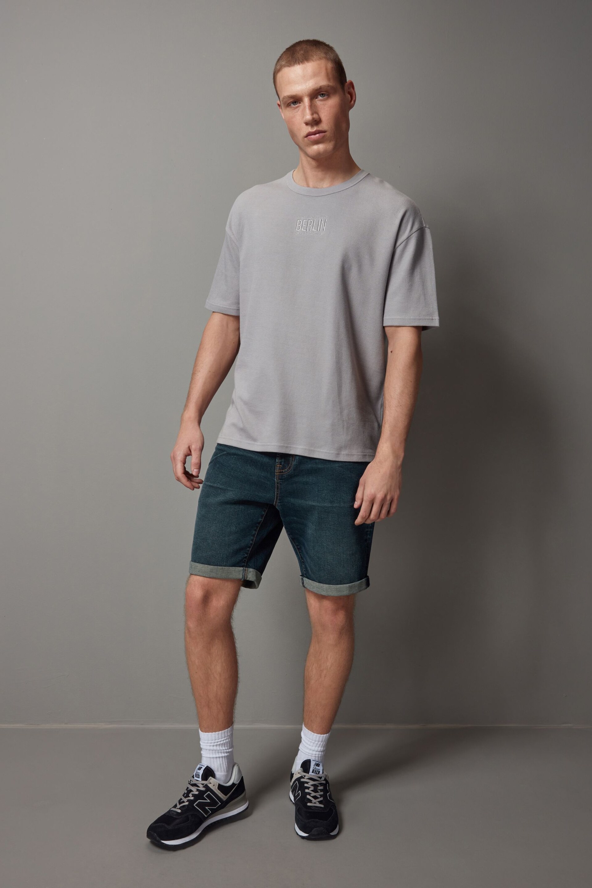 Light Grey Single Relaxed Fit Graphic Heavyweight T-Shirt - Image 2 of 5