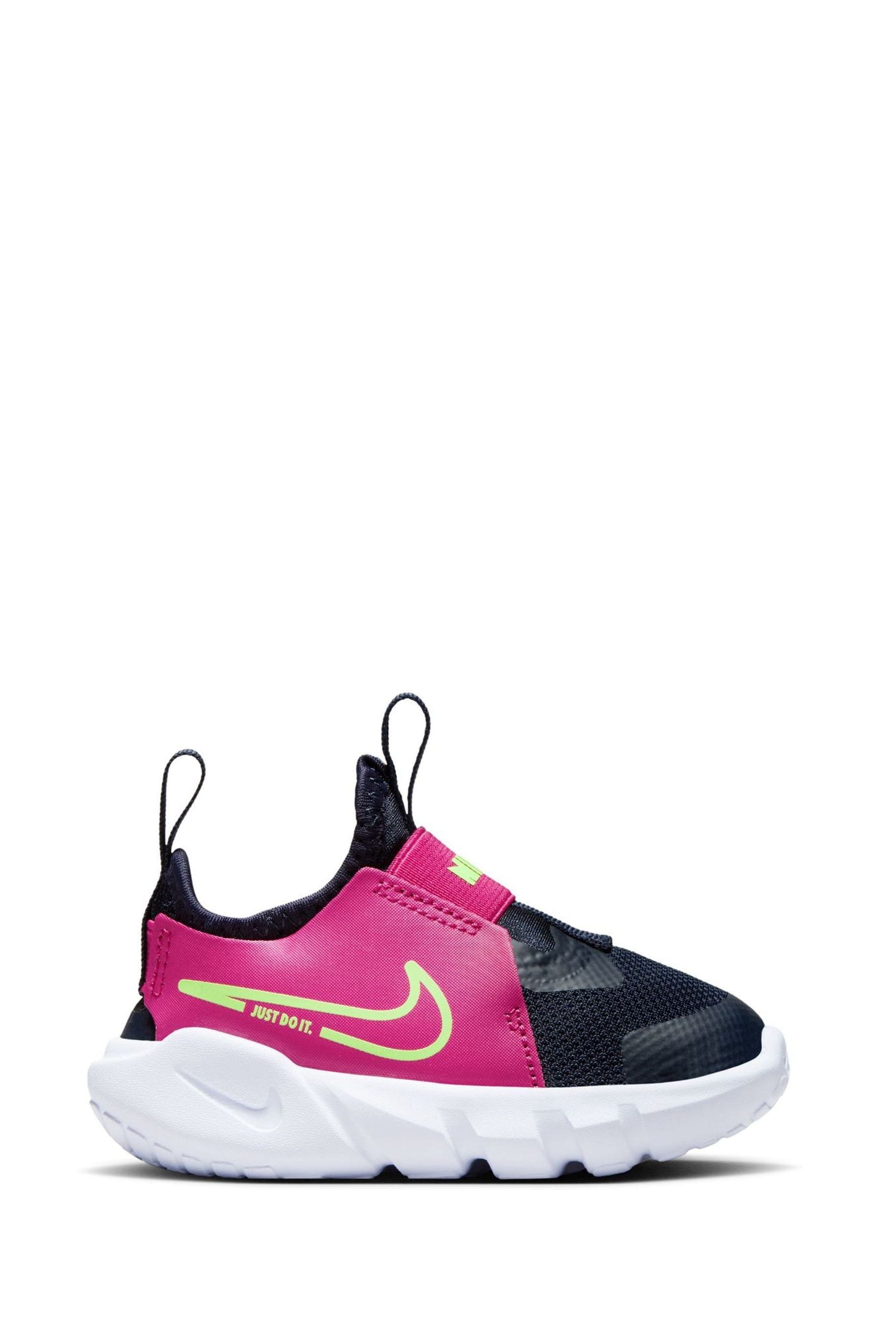 Girls navy nike trainers outlet