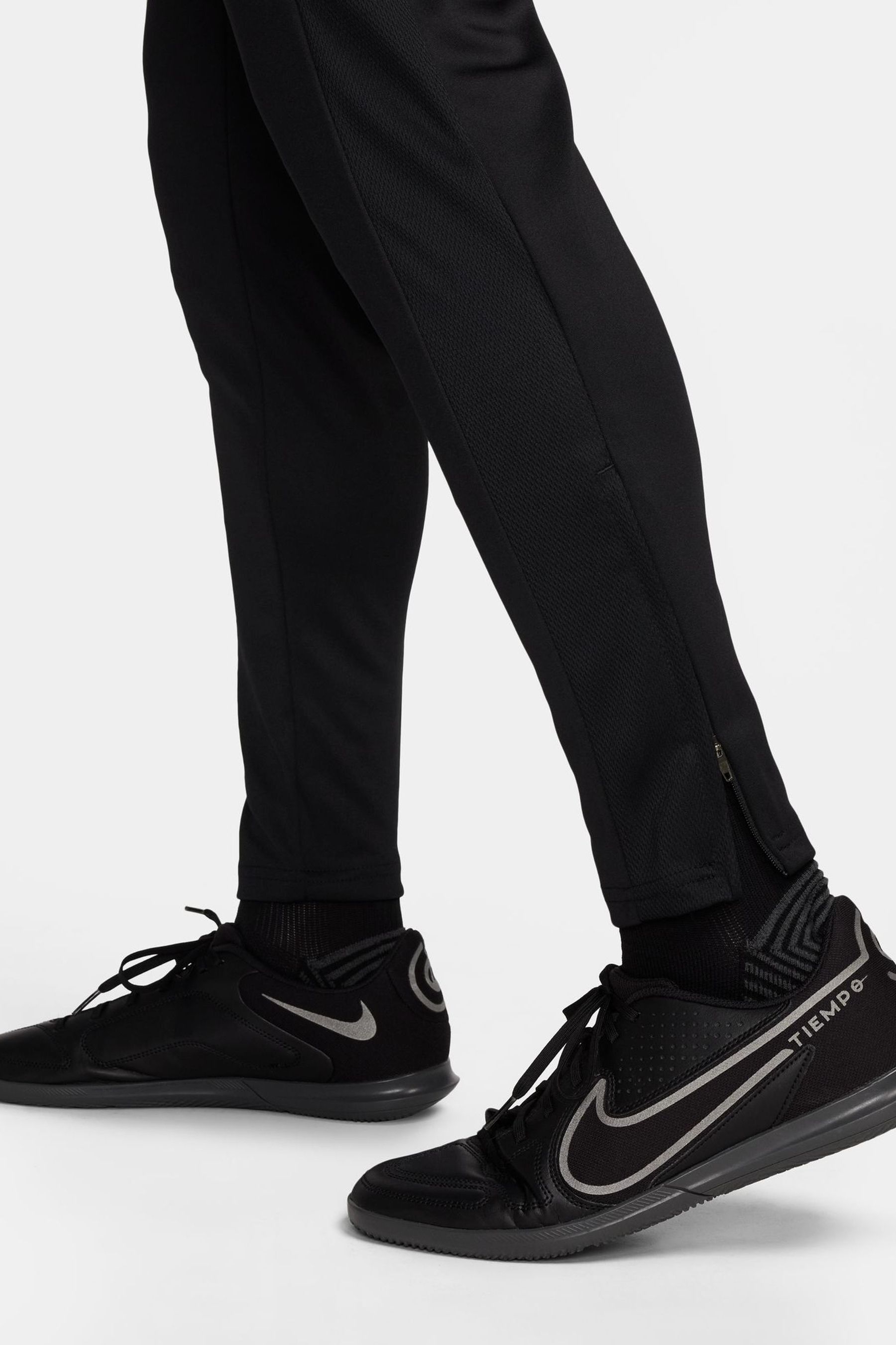 Nike black gold joggers hotsell