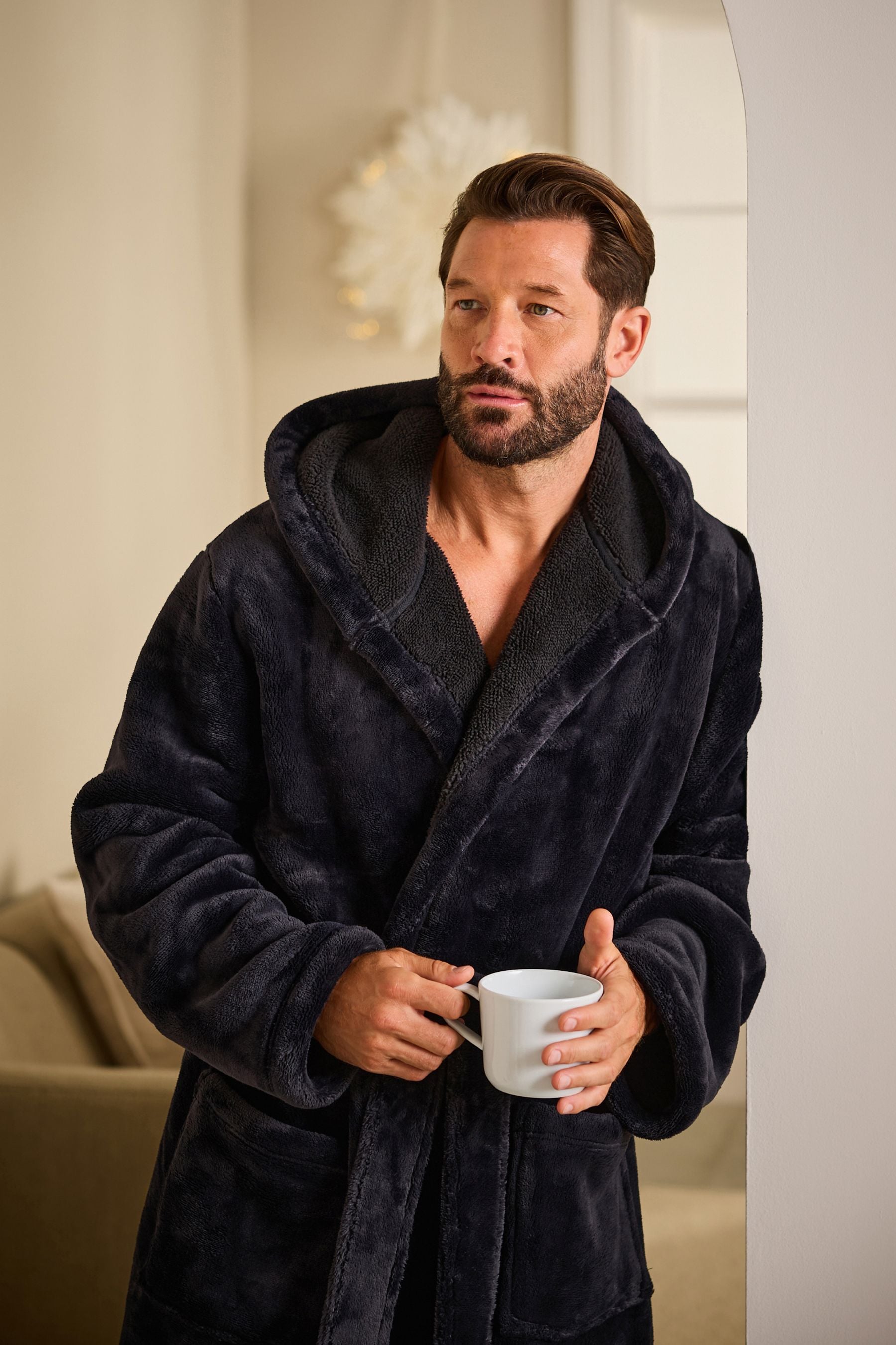 Men's plush robe with hood online