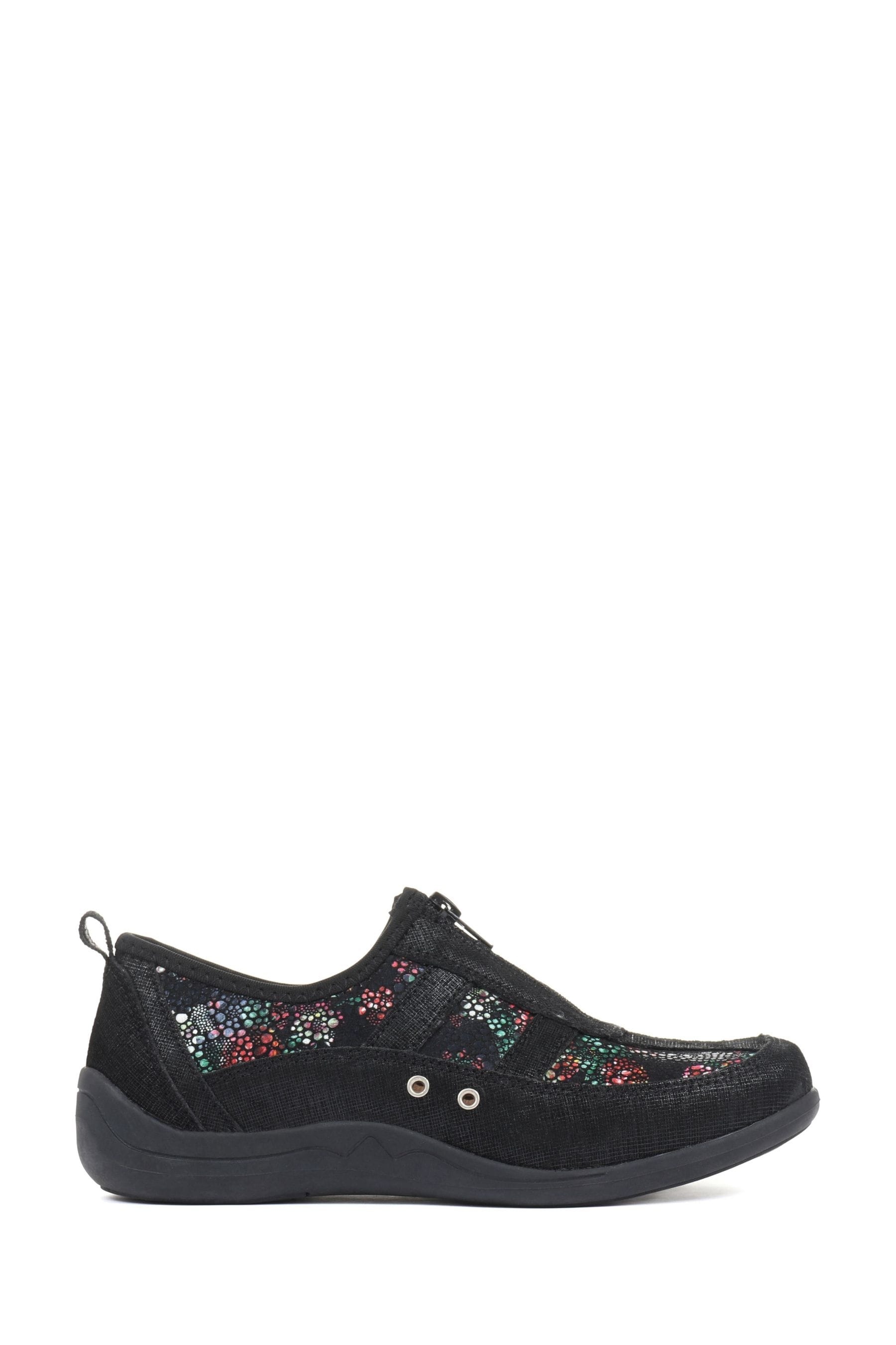 Pavers sale trainers new arrivals